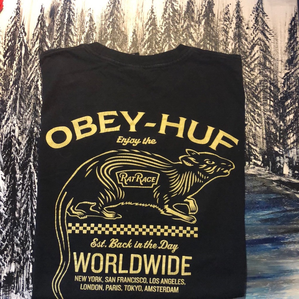 HUF Rat race T Shirt Medium